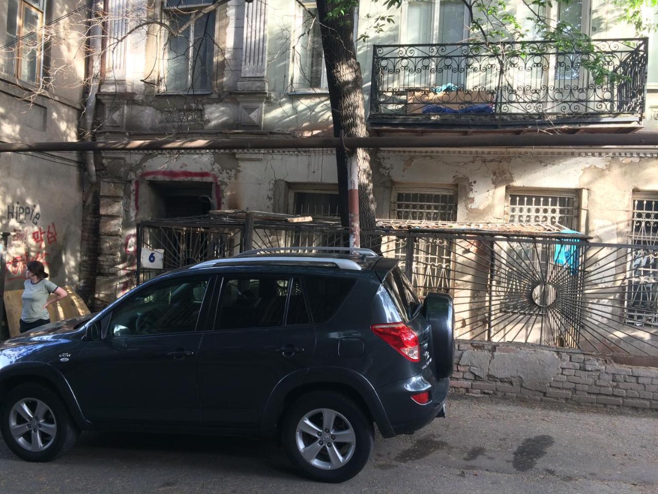 Apartment Ekako Тбилиси Екстериор снимка