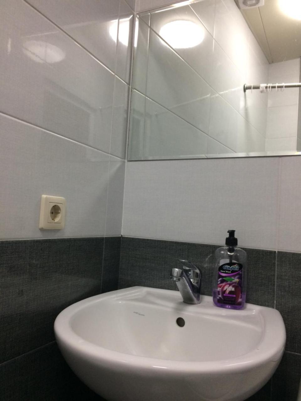 Apartment Ekako Тбилиси Екстериор снимка
